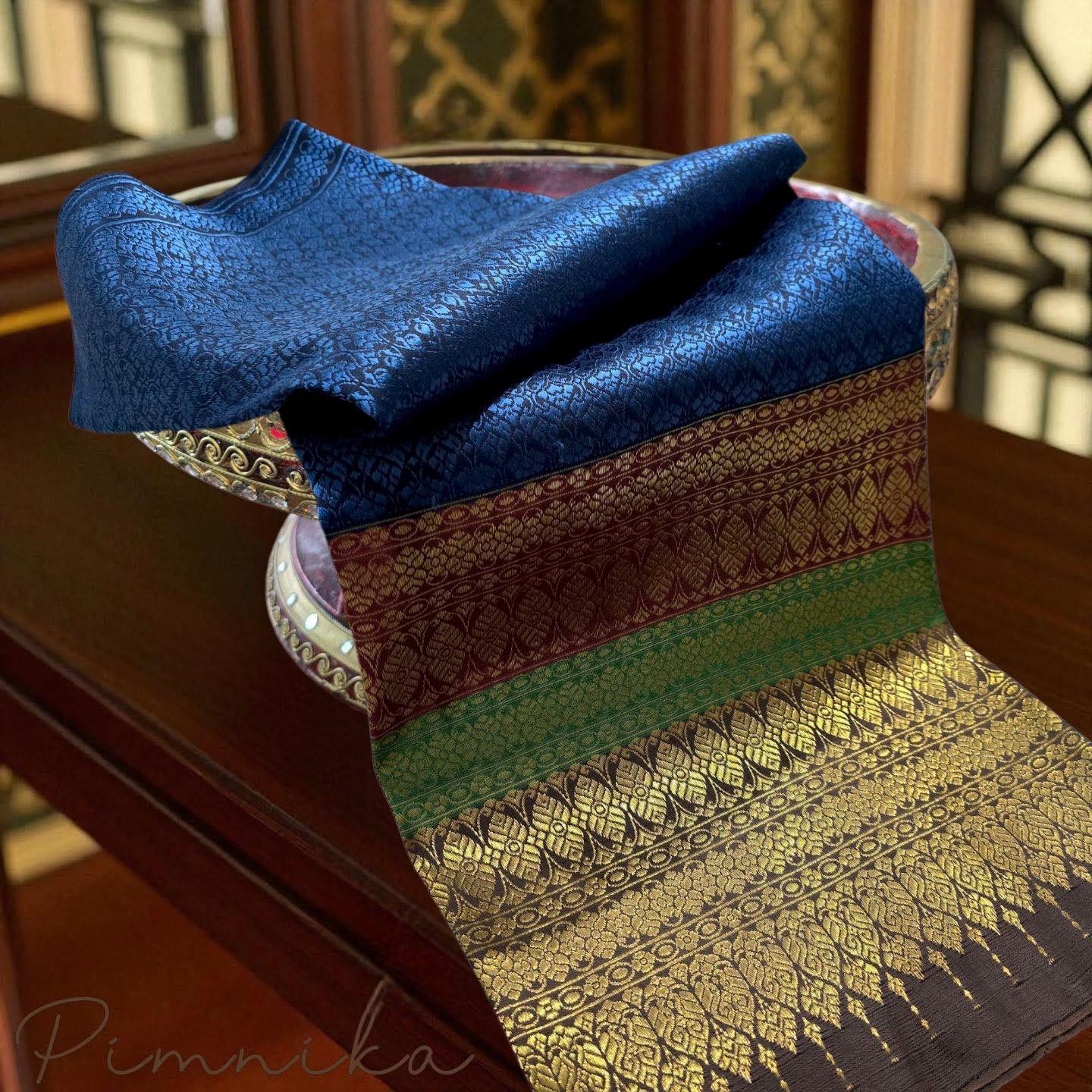 ผ้าไหมจก