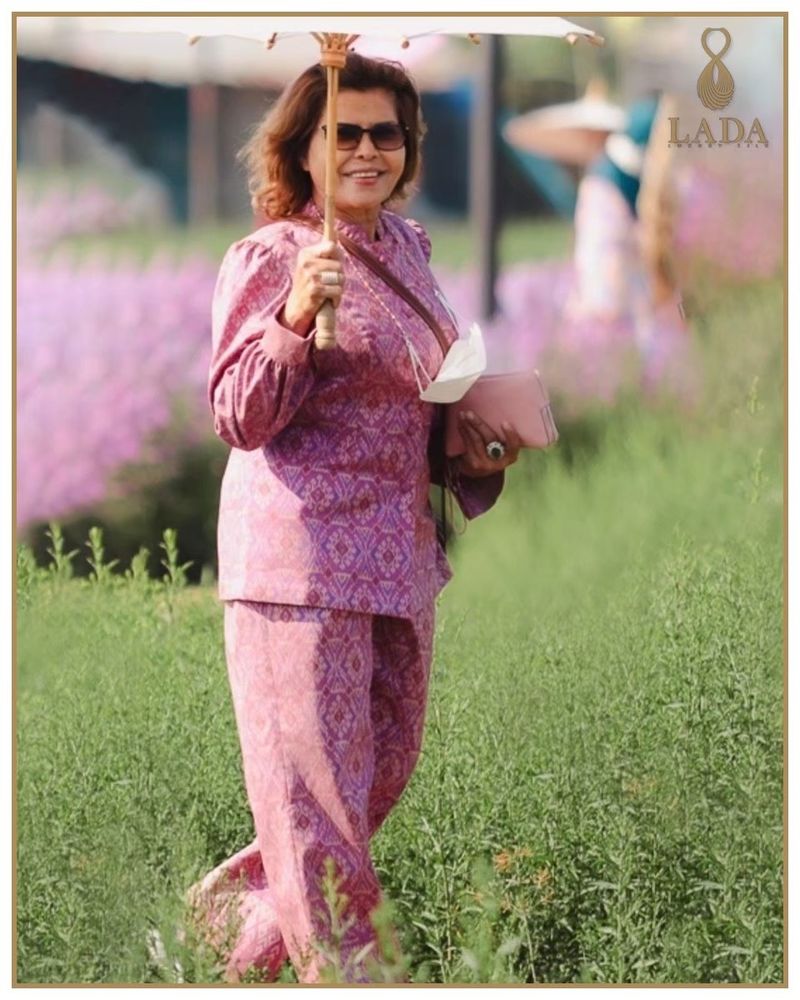 รีวิวลูกค้า ลดา ซิลค์ ชุดไทยผ้าไหม รูปที่ 19