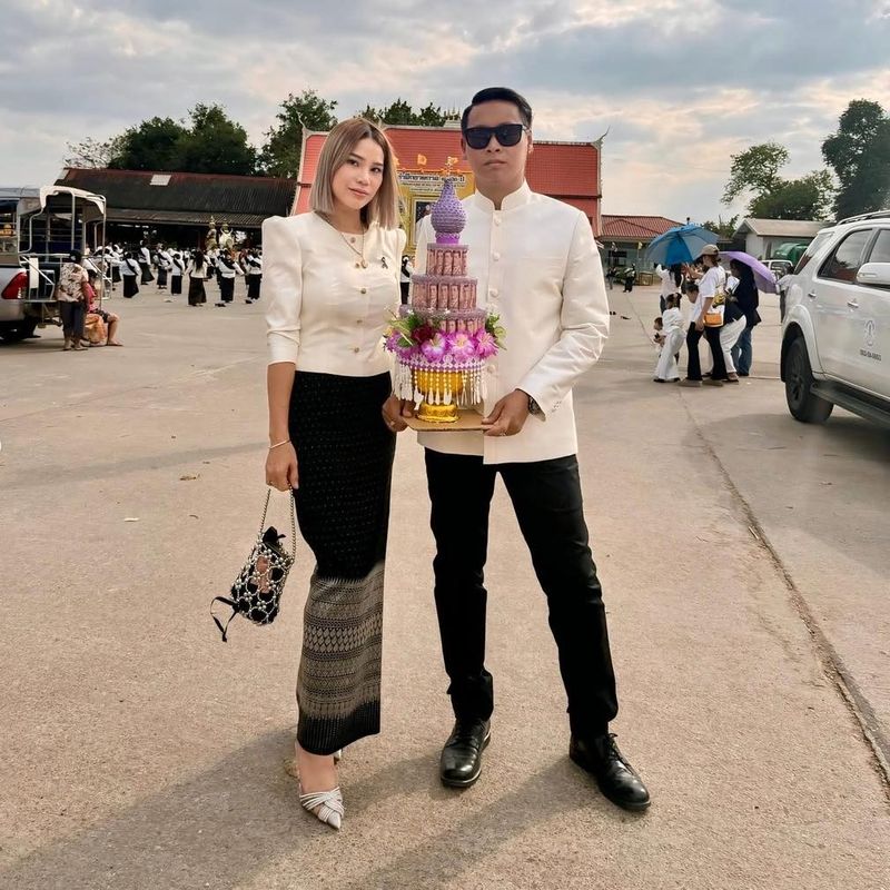 รีวิวลูกค้า ลดา ซิลค์ ชุดไทยผ้าไหม รูปที่ 3